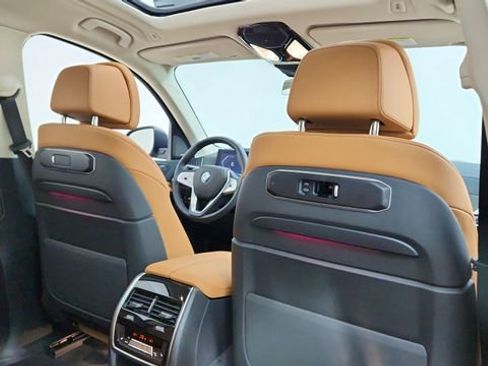 Used 2026 BMW X7 xDrive40i image 27