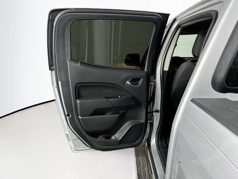 Used 2020 Chevrolet Colorado LT w/ LT Convenience Package image 24