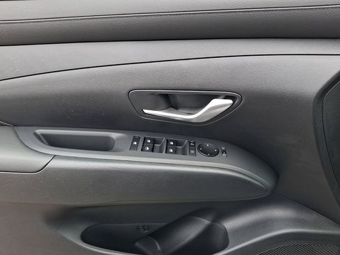 Certified 2025 Hyundai Tucson SEL image 12