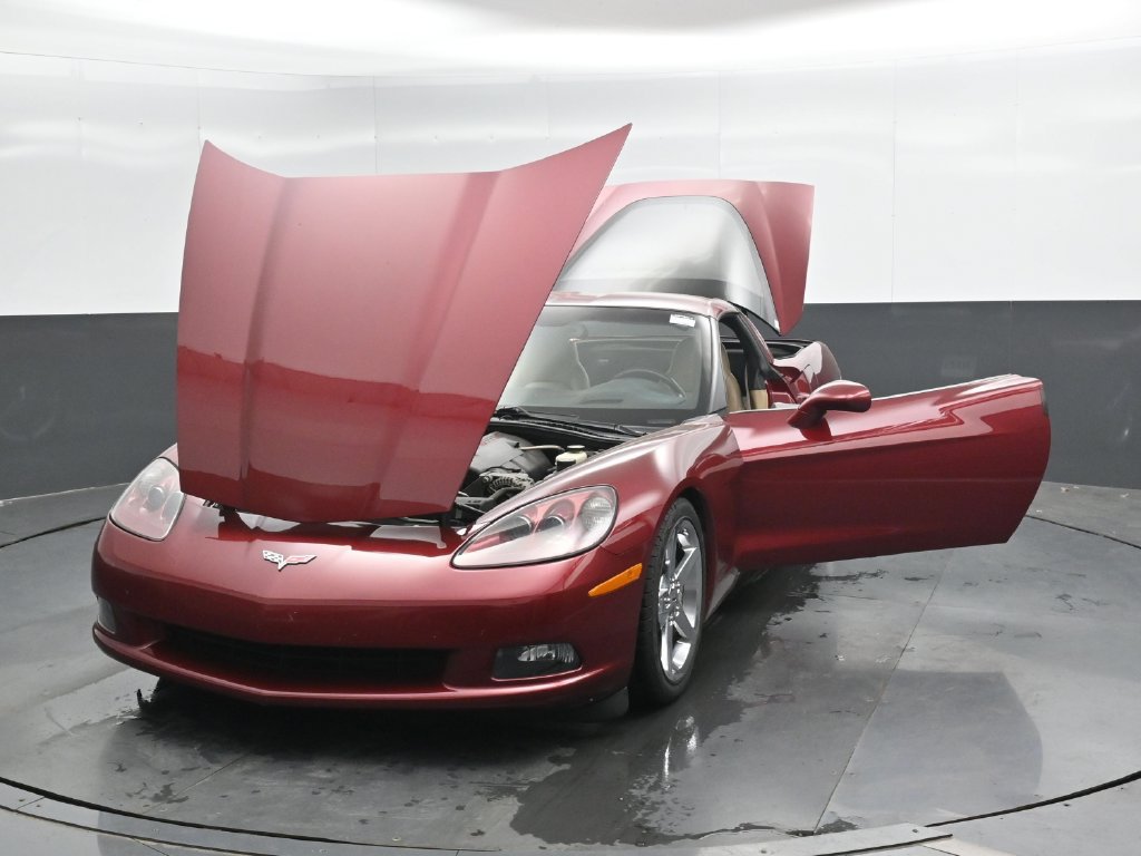 Used 2007 Chevrolet Corvette Coupe w/ Preferred Equipment Group RWD image 39