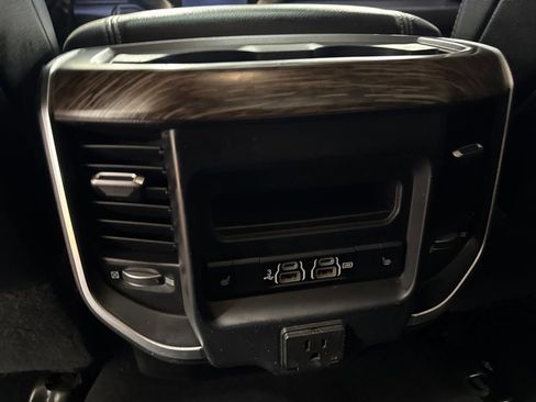 Used 2020 RAM 3500 Laramie AWD/4WD image 14