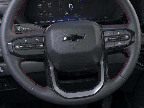 Used 2026 Chevrolet Colorado Z71 AWD/4WD image 19