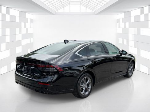 Used 2023 Honda Accord EX-L image 7