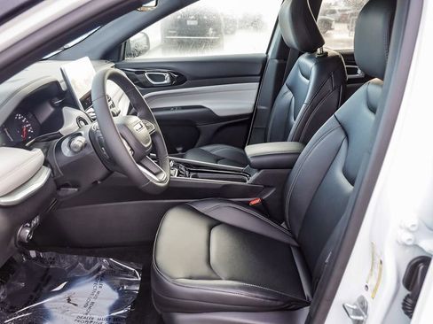 New 2026 Jeep Compass Limited image 18