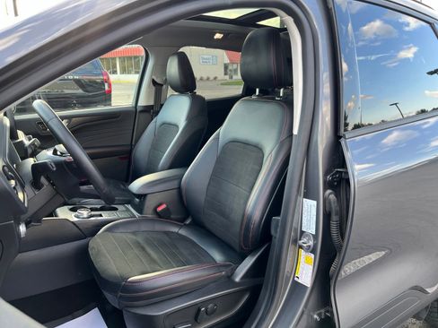 Used 2022 Ford Escape SEL w/ SEL Stealth AWD Package image 22