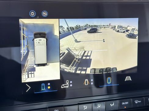 Used 2025 Chevrolet Brightdrop 400 image 17