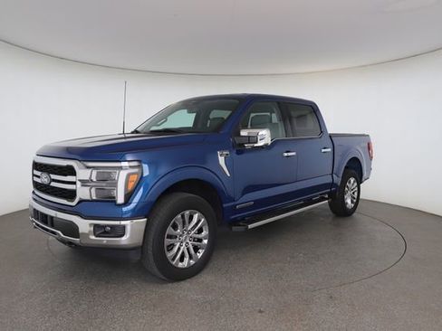 Used 2025 Ford F150 Lariat w/ Equipment Group 501A Mid AWD/4WD image 3