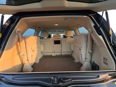 Used 2014 Lexus LX 570 4WD w/ Luxury Package image 2