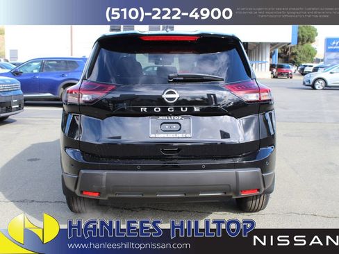 New 2026 Nissan Rogue S image 8
