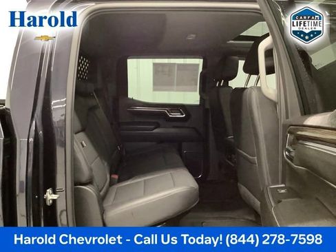 Used 2024 Chevrolet Silverado 1500 LT Trail Boss w/ LT Trail Boss Premium Package image 9