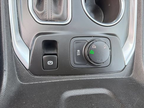 Used 2019 Chevrolet Traverse LT AWD/4WD image 28