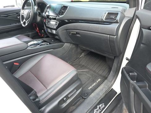 Used 2025 Honda Ridgeline Black Edition image 29