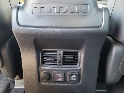 Used 2024 Nissan Titan SV w/ SV Bronze Edition Package image 18