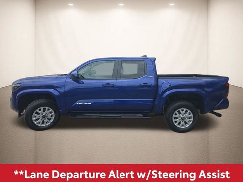 Used 2025 Toyota Tacoma SR5 image 9