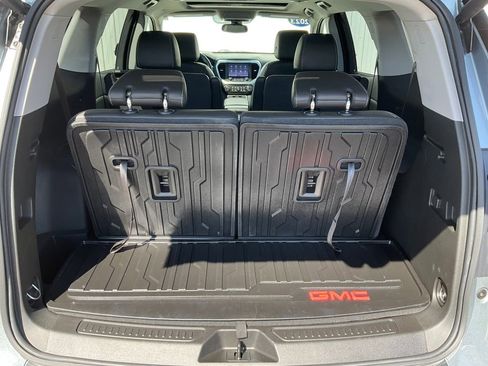 Used 2023 GMC Acadia SLT w/ Elevation Edition AWD/4WD image 26