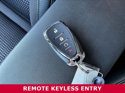 Used 2025 Chevrolet Trax LT w/ Driver Confidence Package FWD image 35