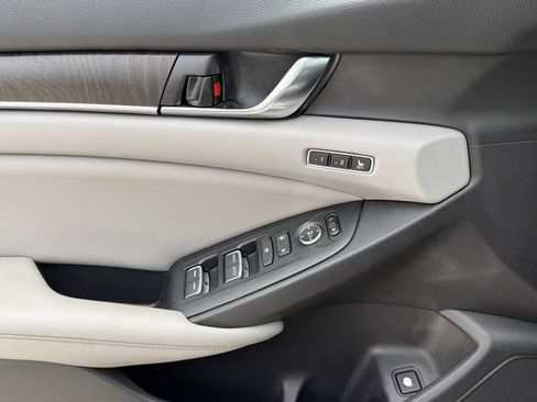 Used 2019 Honda Accord EX-L image 28