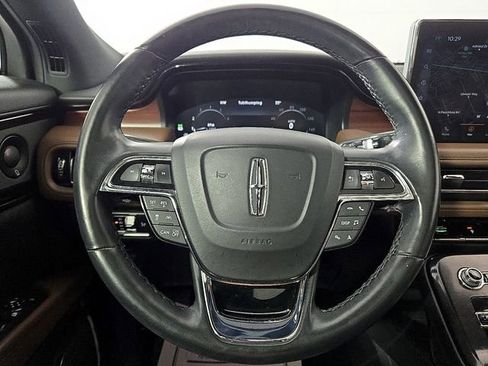 Certified 2022 Lincoln Nautilus Reserve image 21