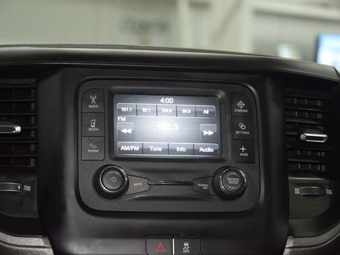 Used 2022 RAM 2500 Tradesman w/ Chrome Appearance Group AWD/4WD image 23