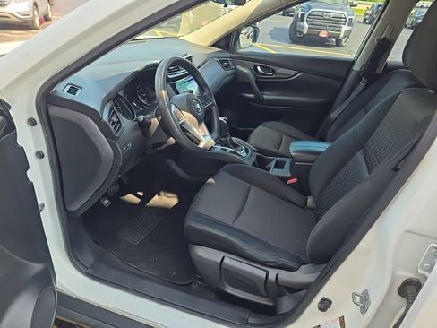 Used 2017 Nissan Rogue S AWD/4WD image 13
