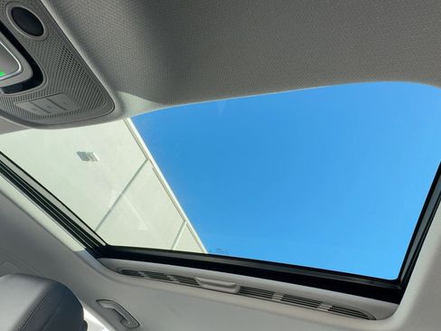 Used 2019 Audi A4 2.0T Premium image 16