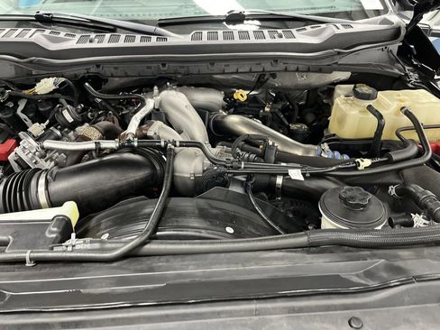 Used 2023 Ford F350 XLT image 38