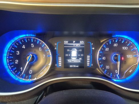 Used 2023 Chrysler Voyager LX FWD image 23