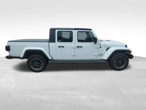 Used 2022 Jeep Gladiator Overland w/ Popular Equipment Package AWD/4WD image 10