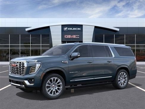 New 2026 GMC Yukon XL Denali w/ Sun & Power Step Package image 2