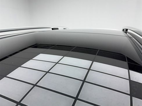 Used 2021 Mercedes-Benz GLB 250 GLB 250 NAV,CAM,PANO,HTD STS,B w/ Premium Package image 13