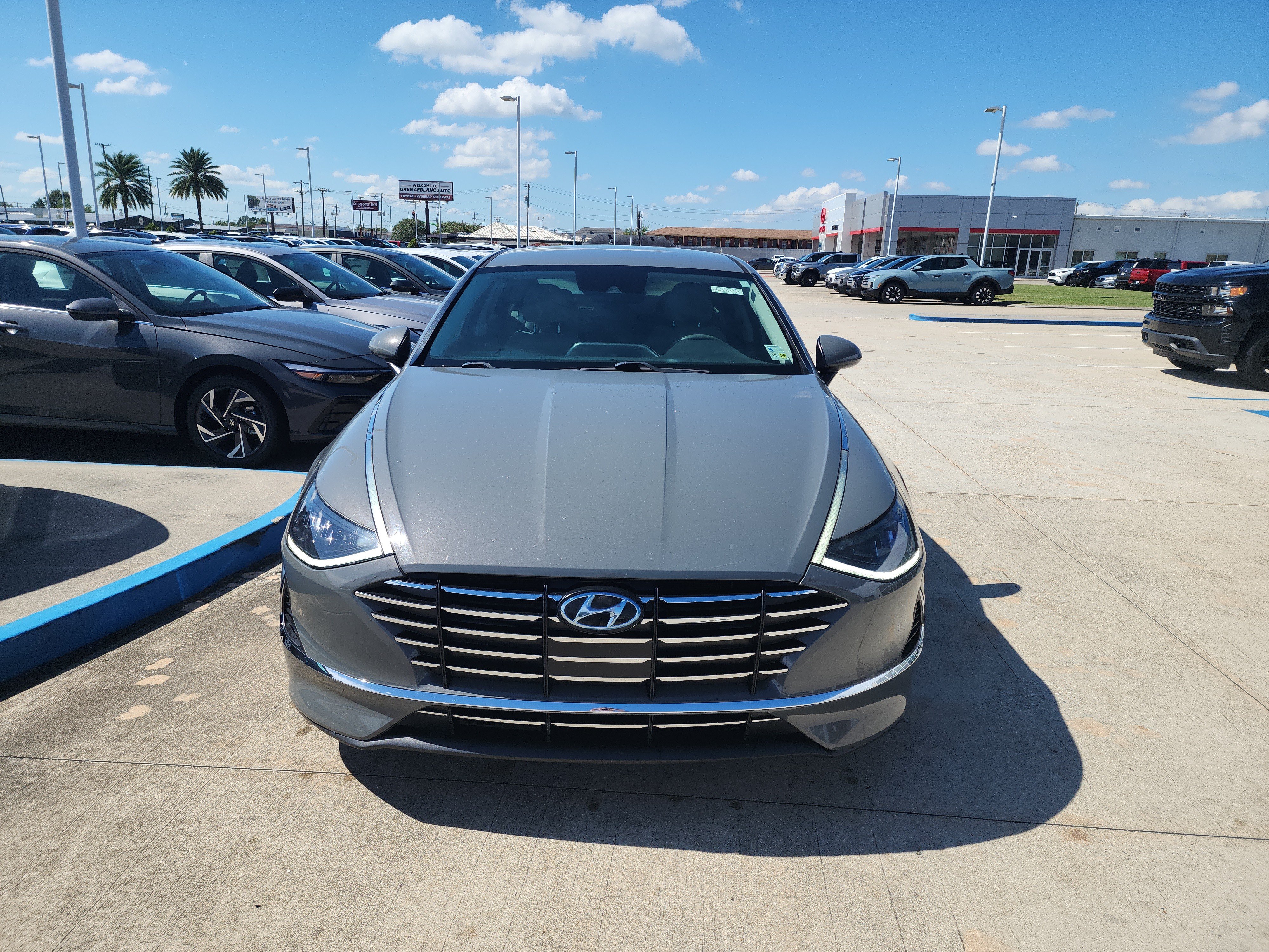 Used 2020 Hyundai Sonata SE FWD image 2