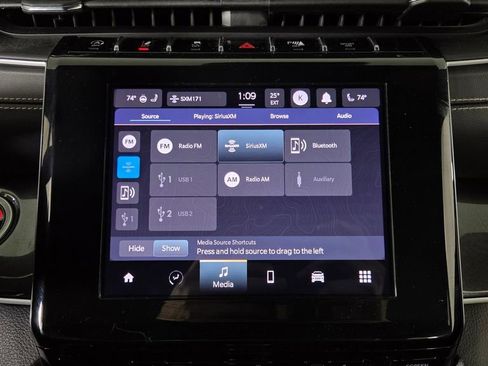 Used 2023 Jeep Grand Cherokee Altitude image 24