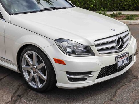 Used 2013 Mercedes-Benz C 250 Sedan image 9