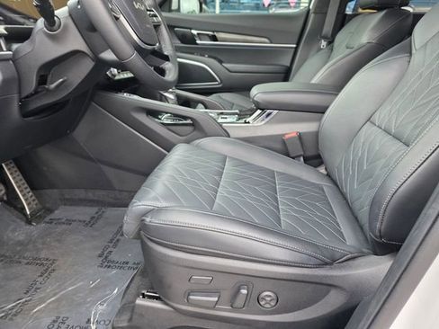 Certified 2025 Kia Telluride SX Prestige X-Line AWD/4WD image 21