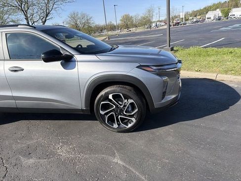 New 2026 Chevrolet Trax RS FWD image 2
