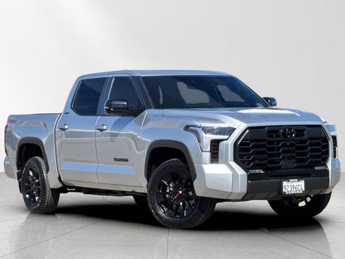 Used 2025 Toyota Tundra Limited image 1