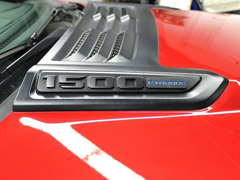 New 2026 RAM 1500 Laramie AWD/4WD image 46