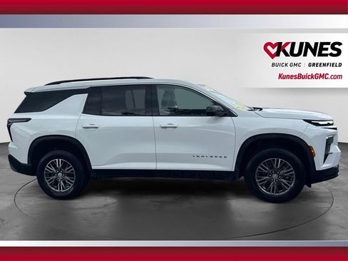 Used 2024 Chevrolet Traverse LT AWD/4WD image 5