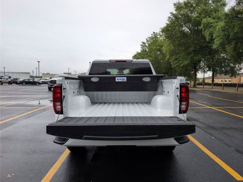 Used 2025 GMC Sierra 1500 Pro w/ Graphite Edition AWD/4WD image 5