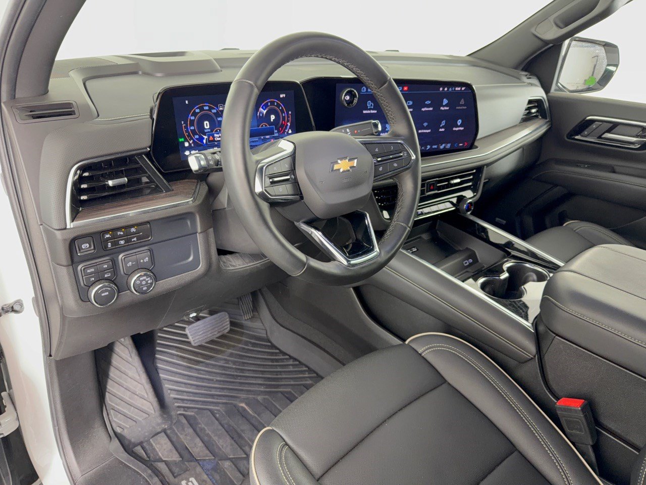 Used 2025 Chevrolet Tahoe Premier AWD/4WD image 4