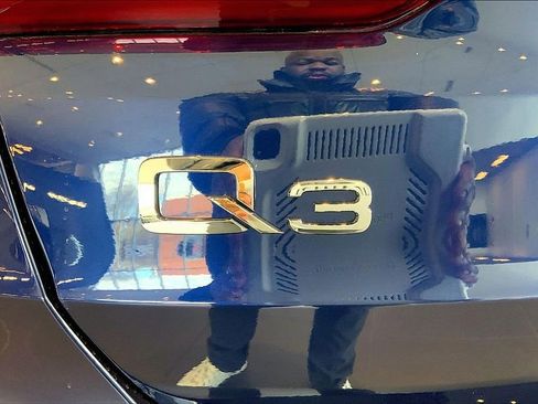 New 2025 Audi Q3 2.0T Premium image 15