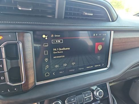 Used 2023 GMC Yukon XL Denali Ultimate AWD/4WD image 13