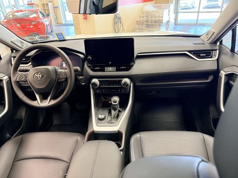 Used 2025 Toyota RAV4 Limited w/ Advanced Technology Package AWD/4WD image 21