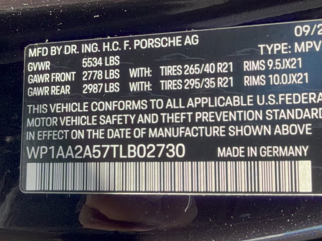 Certified 2026 Porsche Macan AWD/4WD image 32