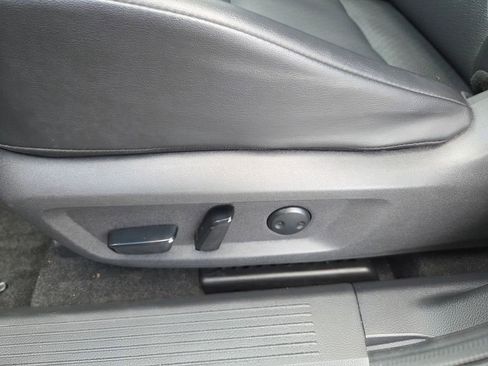 Used 2022 Nissan Rogue SV w/ SV Premium Package image 23