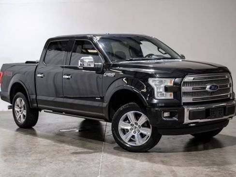 Used 2015 Ford F150 Platinum w/ Equipment Group 701A Luxury AWD/4WD image 7