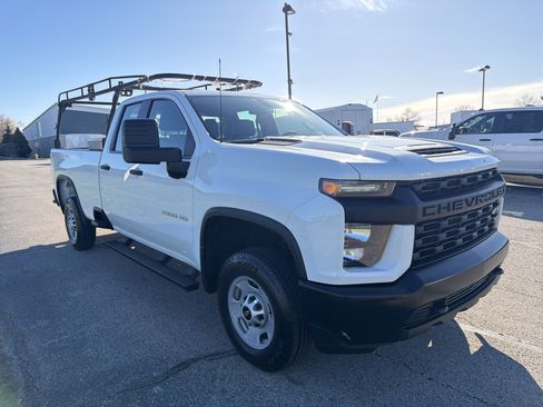 Used 2021 Chevrolet Silverado 2500 W/T image 2