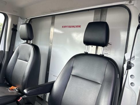 Used 2022 Ford Transit 350 DRW RWD image 32