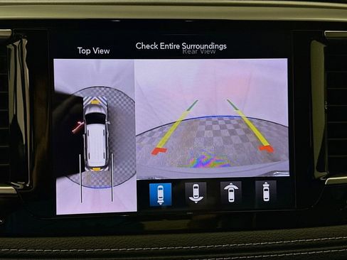 Used 2020 Chrysler Pacifica Limited w/ Advanced Safetytec Group image 14