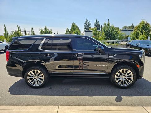 Used 2022 GMC Yukon Denali w/ Max Trailering Package AWD/4WD image 6